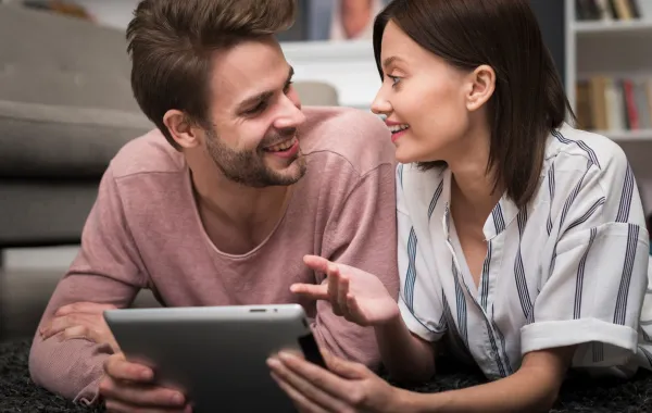 الذكاء الاصطناعي في العلاقات- مصدر الصورة  freepik