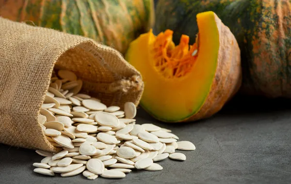 فوائد بذور القرع تعزيز الصحة والوقاية من المشاكل الصحية- المصدر - Image by jcomp on Freepik