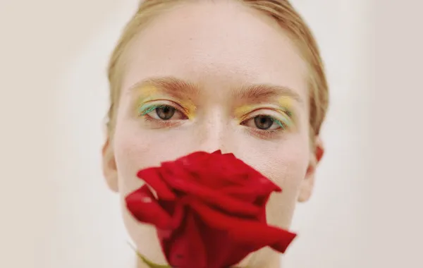 جلسة تصوير خاصة بـ سيدتي..استعراض البتلات