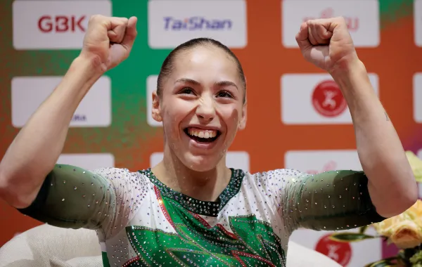  الجزائرية الشابة والبطلة الأولمبية كايليا نمور ( مصدر الصورة: Photo by YASUYOSHI CHIBA : AFP)