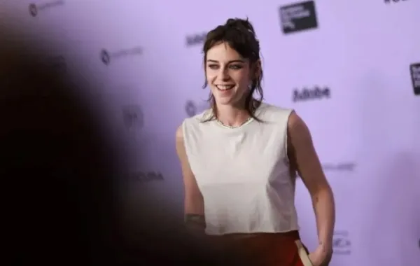 كريستين ستيوارت.. النجمة التي لمعت بالتمثيل والإخراج 