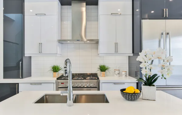 مطبخ نظيف وخال من الدهون