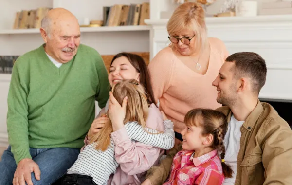 النوايا الطيبة والاحترام يدفعان العلاقة مع أهل الزوج أن تكون في أحسن حال - المصدر: freepik