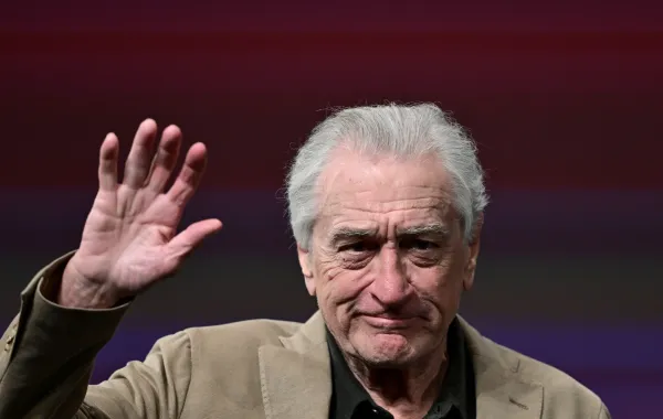 روبرت دي نيرو Robert De Niro من مهرجان كان 2025 - مصدر الصورة: Miguel MEDINA / AFP