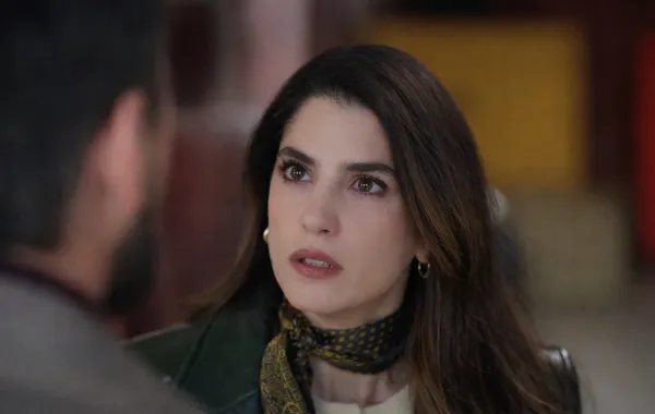 كارمن بصيبص ومحمود نصر من أحداث المسلسل - الصورة سكرين شوت من الحلقة