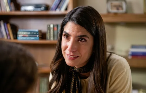 كارمن بصيبص وابنتها ملاك من أحداث المسلسل - الصورة سكرين شوت من الحلقة 55