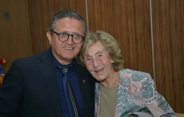 وفاة الفنانة ليلى الجزائرية عن عمر ناهز 97 عامًا