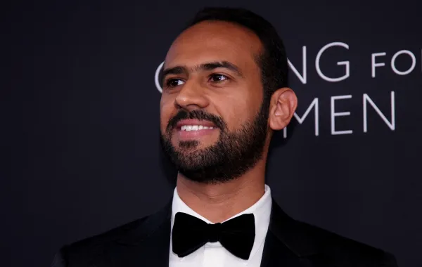 فيصل بالطيور من فعالية كيرنغ في نيويورك 2025 - مصدر الصورة: Leonardo MUNOZ / AFP