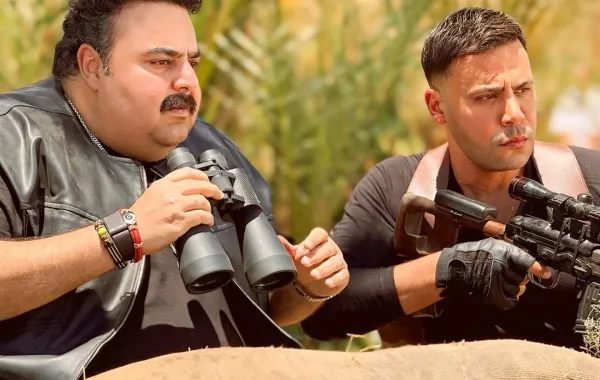 محمد إمام وشيكو من فيلم صقر وكناريا- الصورة من حساب إمام في إنستغرام