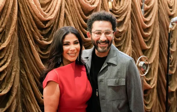 أحمد حلمي ومنى زكي- الصورة من صفحة شركة فيلم سكوير