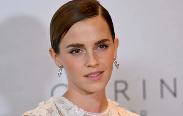 إيما واتسون في نيويورك (Emma Watson in New York). مصدر الصورة: ANGELA WEISS / AFP