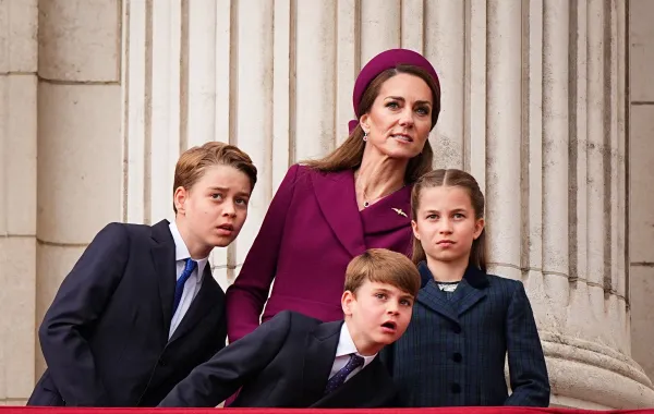 الأمير لويس يبلغ عامه الثامن.. صورة يوم ميلاد جديدة تكشف تحوله اللافت وتخطف الأضواء 