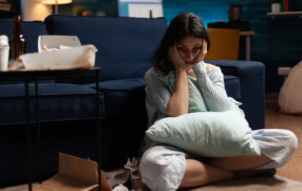 الوحدة شعور سلبي - المصدر freepik