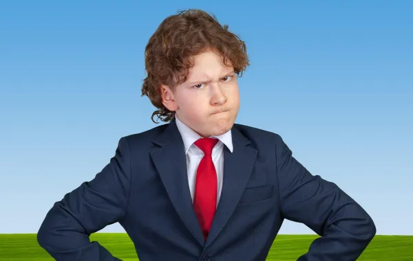 صورة لطفل أناني غاضب