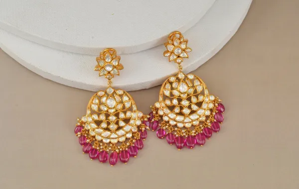 طرق العناية بأقراط الأذن