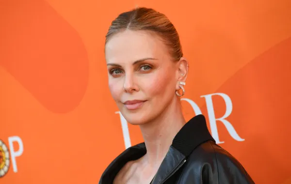 تشارليز ثيرون Charlize Theron في كاليفورنيا في 28 يونيو 2025 - مصدر الصورة: Unique Nicole / AFP
