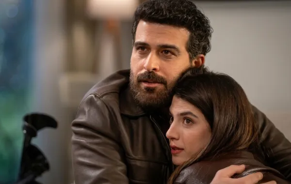 نجم يخطب ورد رسميا - الصورة سكرين شوت من الحلقة 65