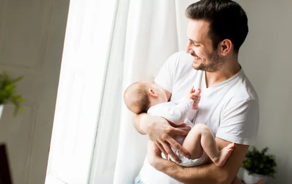 كيف أختار اسماً لمولودي حسب اسم الأب؟- مصدر الصورة: Adobe Stock by BGStock72