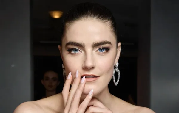 من عرض باميلا رولاند Pamella Roland - الصورة من LaunchmetricsSpotlight© (2)(1)