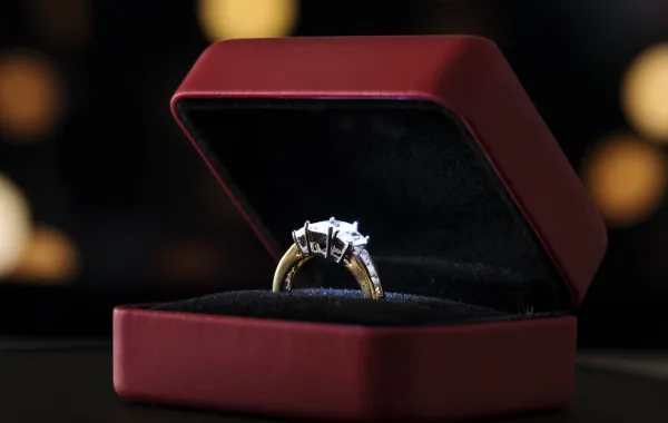 رؤيا الخاتم في المنام - الصورة تعبيرية من freepik by rawpixel.com