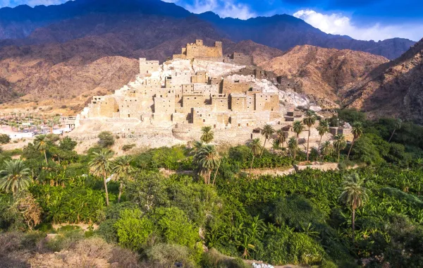 قرية ذي عين التراثية