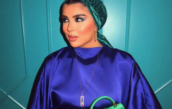 مدونة الموضة هيا عفيف -الصورة من حسابها على إنستغرام