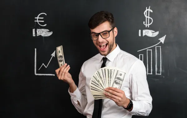 يمكن للشباب تحقيق دخل من الهواية  - المصدر freepik