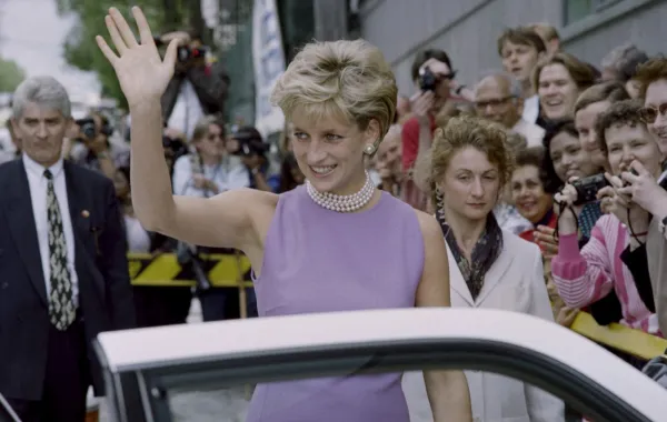 الأميرة ديانا Princess Diana- (مصدر الصورة Torsten BLACKWOOD / AFP)