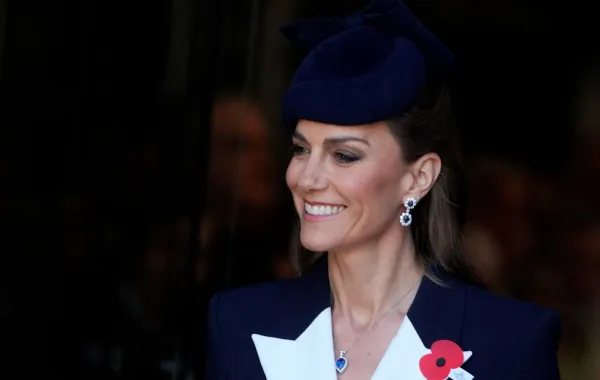 كاثرين (كيت ميدلتون) في دير وستمنستر في وسط لندن (Catherine at Westminster Abbey in central London). مصدر الصورة: CARLOS JASSO / AFP