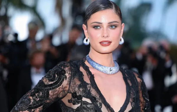 تايلور هيل Taylor Hill في مهرجان كان السينمائي 2026 - مصدر الصورة Sameer AL-DOUMY / AFP