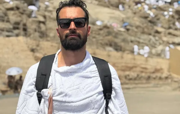 أحمد حاتم أثناء تأدية مناسك الحج- الصورة من صفحته على إنستغرام