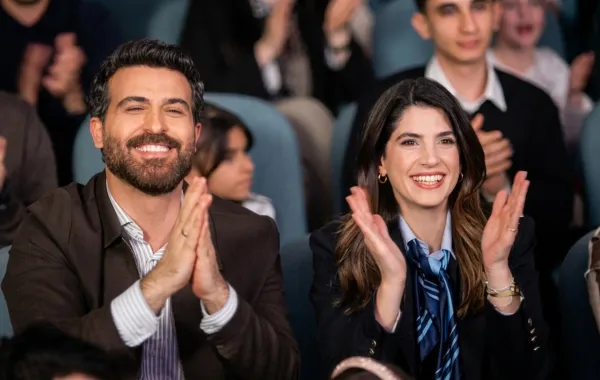 ورد ونجم يدعمان ابنتهما ملاك - الصورة سكرين شوت من الحلقة 85