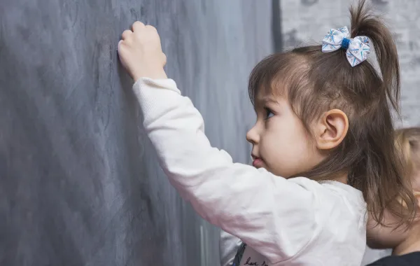 كيف تأدبين طفلك الصغير؟