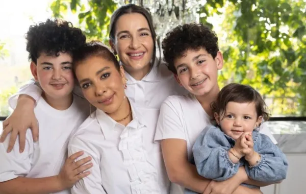 عائلة أصالة - الصورة من حساب شام الذهبي على انستغرام