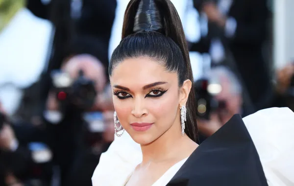 ديبيكا بادوكان Deepika Padukone في مهرجان كان السينمائي 2019 ( مصدر الصورة: Stephane Cardinale - Corbis/Corbis via Getty Images)