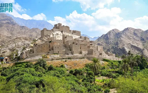 قرية ذي عين الأثرية في منطقة الباحة (الصورة من واس)