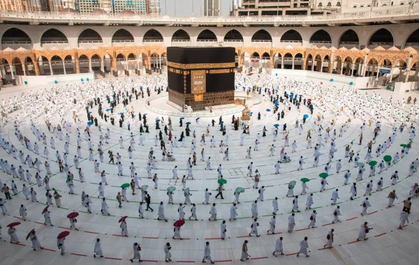 حجاج خلال الحج والطواف