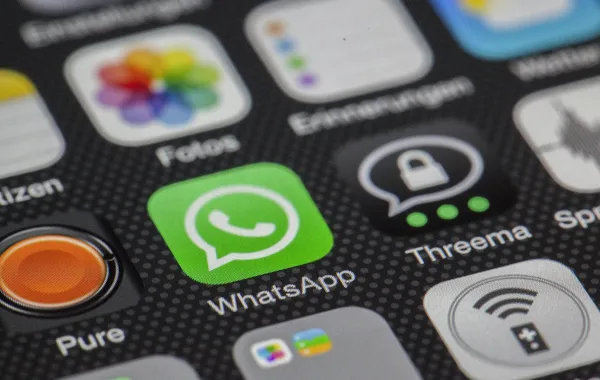 واتساب يعيد المؤثرات البصرية لمستخدمي iOS 