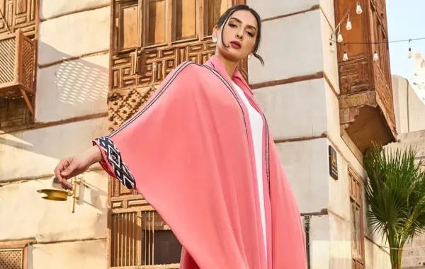 عباية من المصممة سماح خاشقجي- الصورة من حسابها على انستغرام