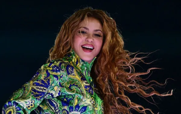 شاكيرا في ريو دي جانيرو، البرازيل (Shakira in Rio de Janeiro, Brazil). مصدر الصورة: Pablo PORCIUNCULA / AFP