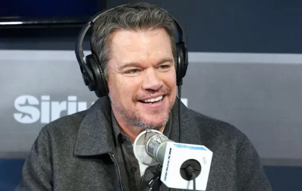 مات ديمون في مدينة نيويورك (Matt Damon in New York City). مصدر الصورة: Cindy Ord/Getty Images for SiriusXM/AFP