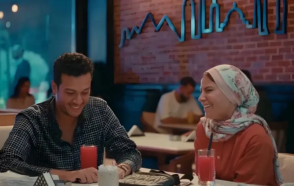 صبا مبارك وأحمد عبد الوهاب من ورد على فل وياسمين- الصورة من شاشة عرض المسلسل 