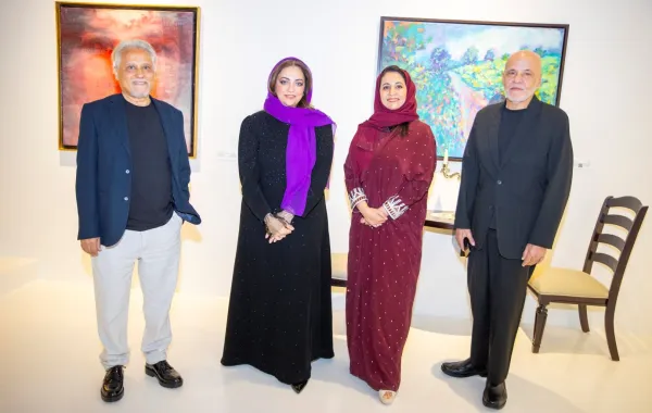 من اليمين الفنان أيمن يسري ديدبان، القيمة الفنية غيداء المقرن، الفنانة نور هشام السيف، الفنان محمد أبو النجا