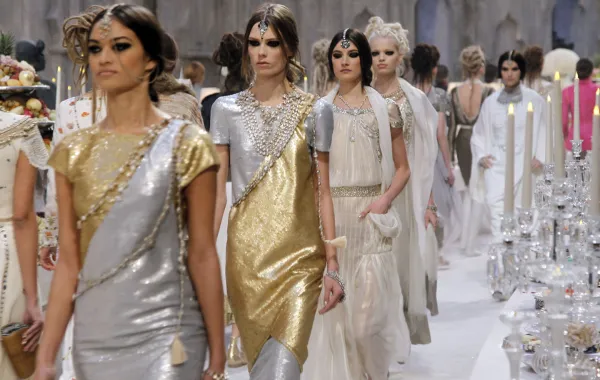 مجموعة شانيل Chanel، ما قبل الخريف 2012، بعنوان Paris-Bombay (المصدر: Francois Guillot / AFP).