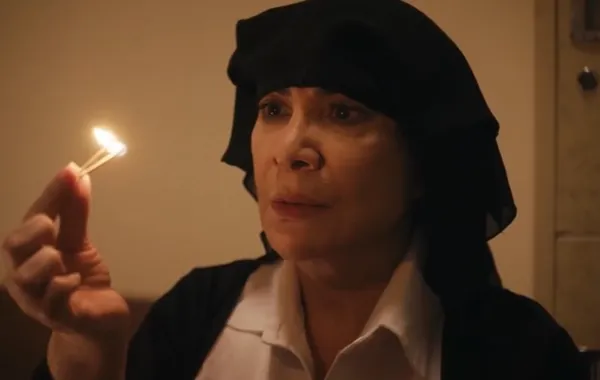 هدى حسين في سستر فخرية- الصورة سكرين شوت من شاشة عرض المسلسل 