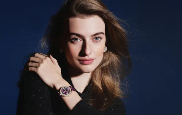 ساعة Lady Retrouvaille Celestes Watch من فان كليف آند أربلز Van Cleef & Arpels -  الصورة من العلاقات العامة
