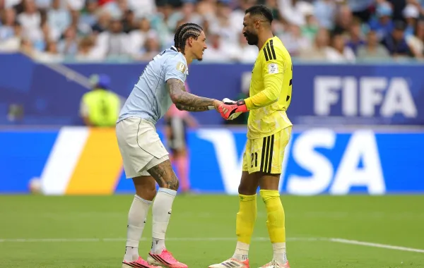 ليلة تاريخية جديدة للعويس في كأس العالم (مصدر الصورة: Photo by ALEX SLITZ / GETTY IMAGES NORTH AMERICA / GETTY IMAGES VIA AFP)