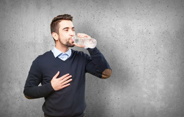 تفسير حلم شرب الماء بكثرة والشعور بالعطش