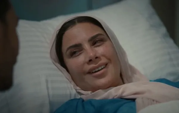 صبا مبارك في ورد على فل وياسمين. الصورة سكرين شوت من شاشة عرض المسلسل