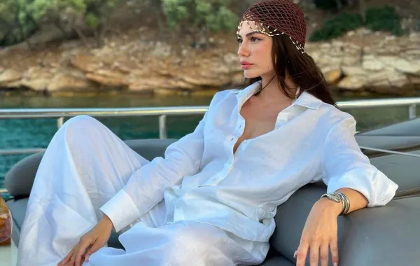 ديميت أوزدمير Demet Özdemir -الصورة من حسابها على إنستغرام